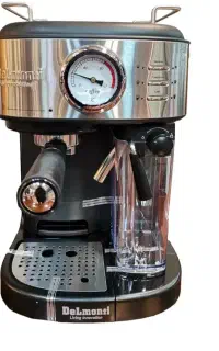 اسپرسو ساز دلمونتی مدل DL 600