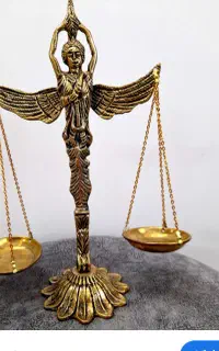 وکیل پایه یک دادگستری و مشاور حقوقی