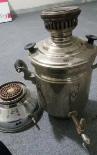 یک عدد سماور عالی نصب قدیمی کار کرده فروشی
