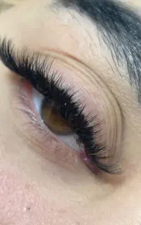 خدمات اکستنشن مژه و آموزش با مدرک