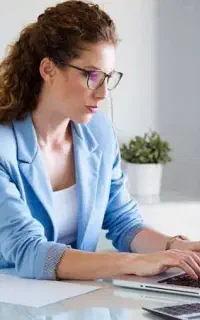نیروی خانم جهت ادمین سایت.فروش وبازاریابی