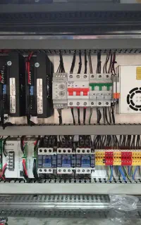 عیب یابی وتعمیرات برق صنعتی و اتوماسیون صنعتی