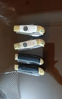 تعدادی چاقو
