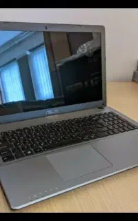 لبتاپ ایسوز با وسایل