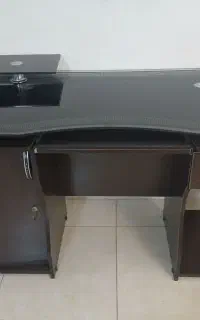 میز کامپیوتر حرفه ای