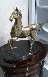 اسب برنز بزرگ نو