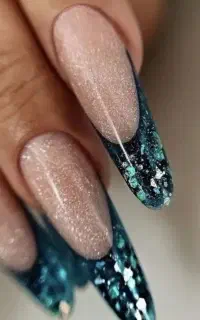 خدمات و اموزش ناخن