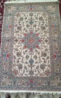 فرش ابریشم دستباف