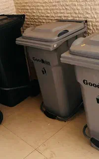 سطل  زباله بزرگ چرخدار وپدالدار