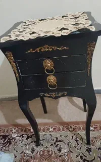 میز تلفن با رومیزیش