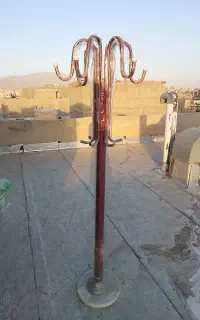 چوب رختی ایستاده