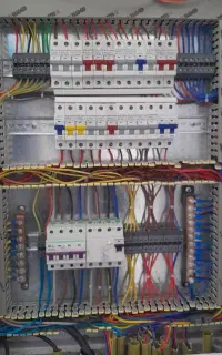 برق ساختمانی و صنعتی حاج مهران