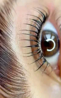 لیفت مژه و ابرو و اکستنشن مژه