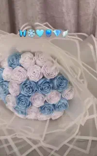 دست گل و باکس روبانی