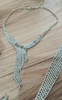 سرویس رنگ  نقره ای بسیار شیک و زیبا