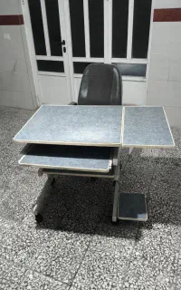 میز تحریر با صندلی گردان