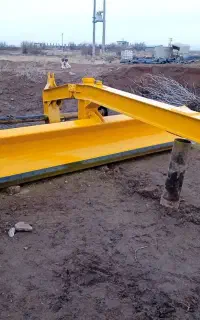 لور تراکتور