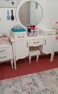 میز آرایشی وکمد