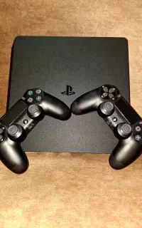 کنسول PS4 رم یک ترا (کپی خور) با دودسته اصلی