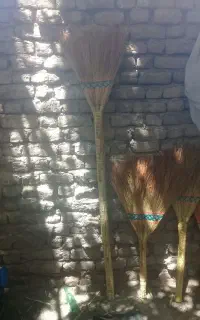 انواع جارو سقفی دسته بلند مشهدی باف