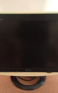 مانیتور lg سالم