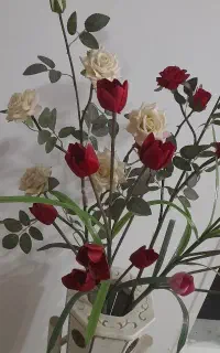 گل وگلدان