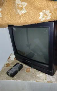 تلویزیون ۲۱ اینچ مناسب باغ / مغازه