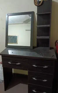 میز آرایش