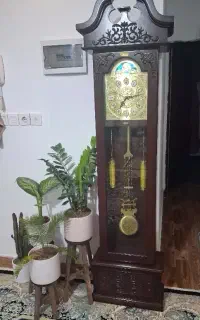 ساعت ایستاده چوبی
