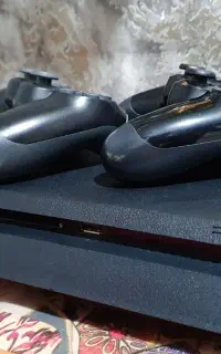 ps4اسلیم۵۰۰ سالم و تمیز