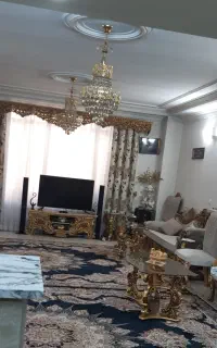 لوستر همراه باوالان پرده وقاب پرده