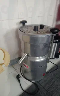 آبمیوه گیری صنعتی هلال