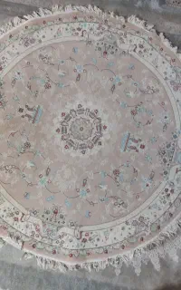 فرش کرمی رنگ