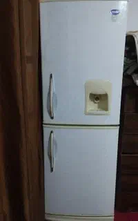 یخچال فریزر یخساران سالم درحد نو