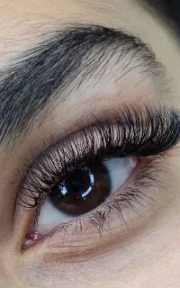 تخفیف اکستنشن و لیفت مژه و ابرو