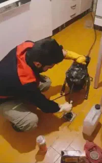 لوله بازکنی وگرفتگی فاضلاب رفع بوی بد شبانه روزی