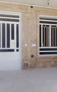 نقاشی درب وپنجره ودرب های چوبی