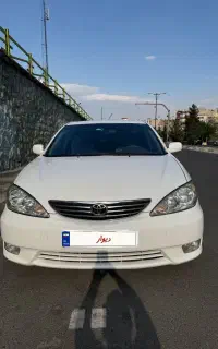 تویوتا کمری گرند