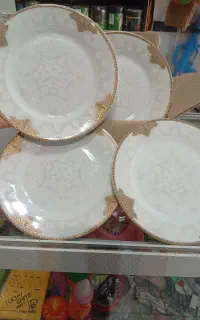 بشقاب و ظروف