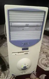 کیس و مانیتور و کیبورد