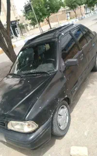 ۱۴۱ مدل ۸۴ مشکی دولت اباد زاوه