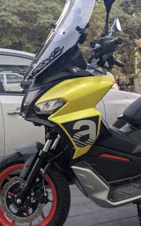اپریلیا SR GT 200