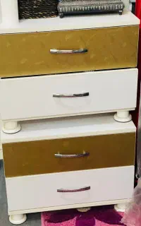 تخت دو نفره چرم در حد نو