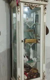 آیینه و کنسول و بوفه