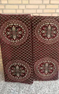 سه عدد پشتی