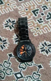 ساعت مچی طرح رینگ مشکی