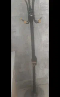 رخت آویز ایستاده