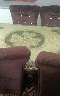 میز ناهار خوری ۴ نفره سالم بدون شکستگی و پارگی