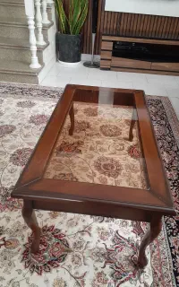 میزجلومبلی ی دونه بزرگه باچهارتاجلومبلی کوچیک