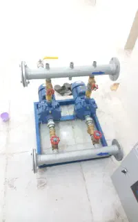 پمپ آب و موتور خانه ساختمان تعمیر و نگهداری